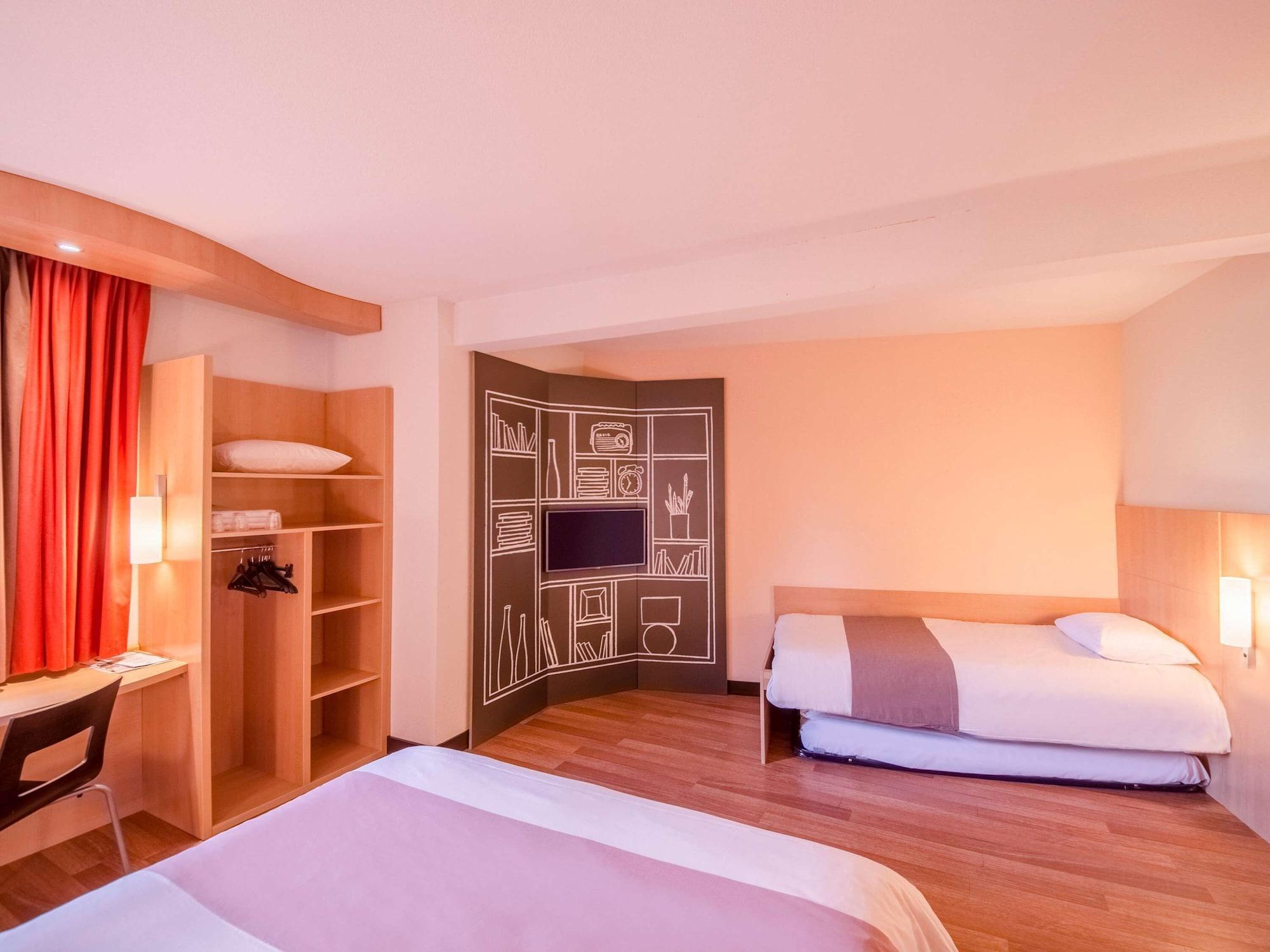 Hotel Ibis Sarlat Centre Esterno foto