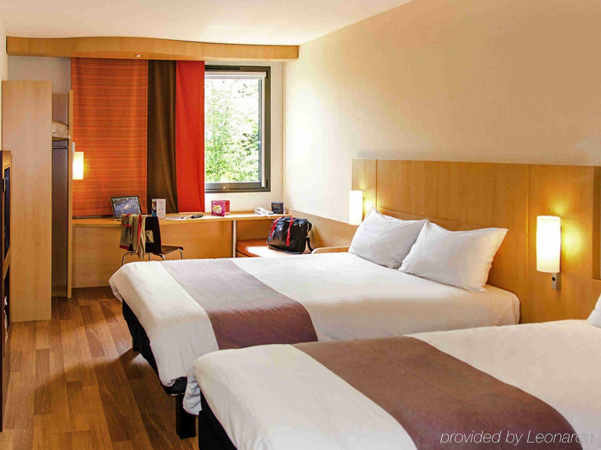 Hotel Ibis Sarlat Centre Esterno foto