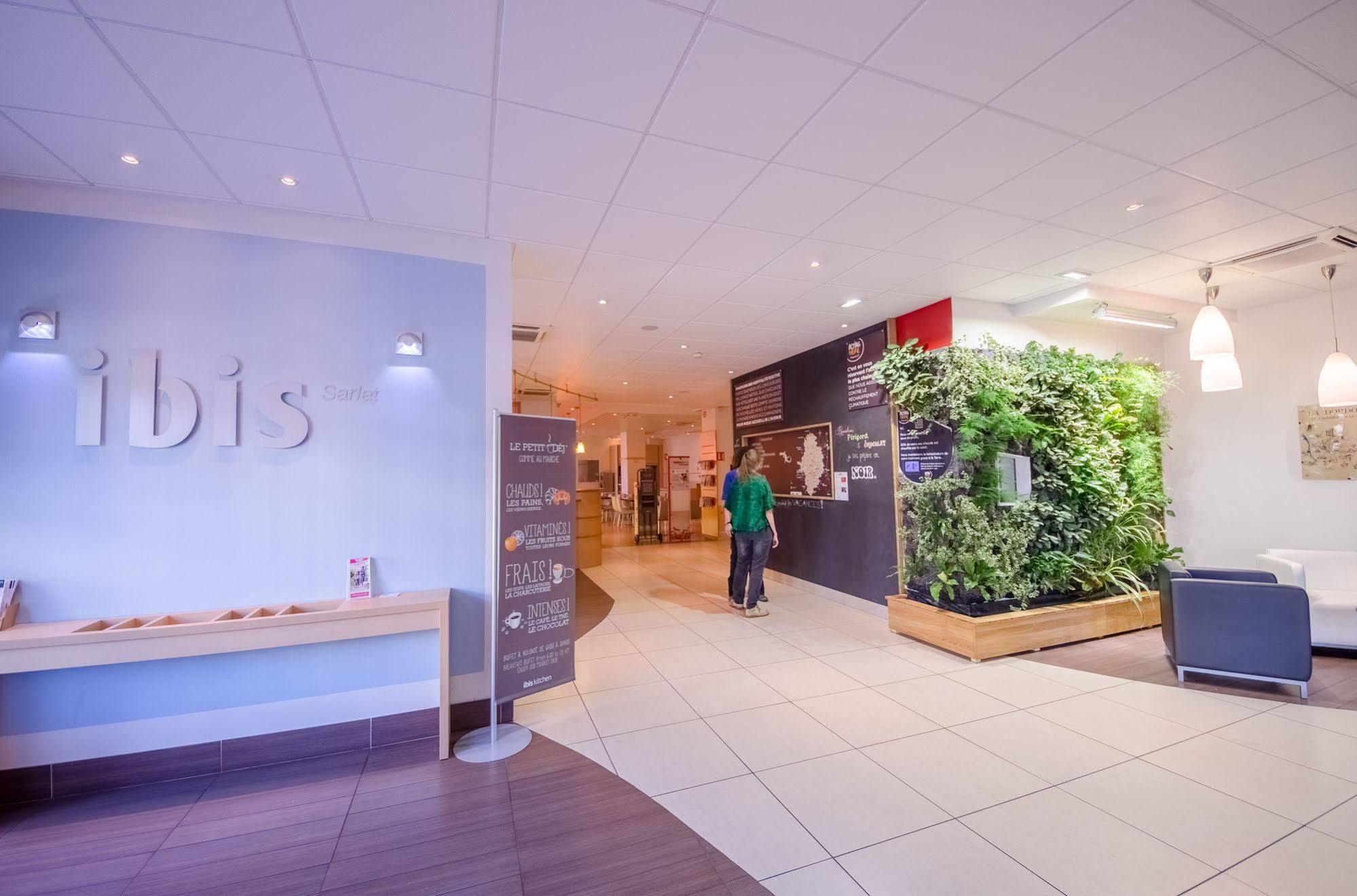 Hotel Ibis Sarlat Centre Esterno foto